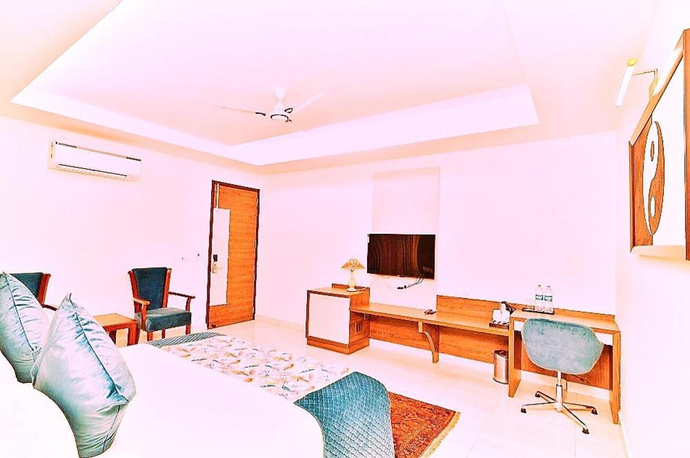 Hotel Sp Residency Near International Igi Airport Delhi นิวเดลี ภายนอก รูปภาพ